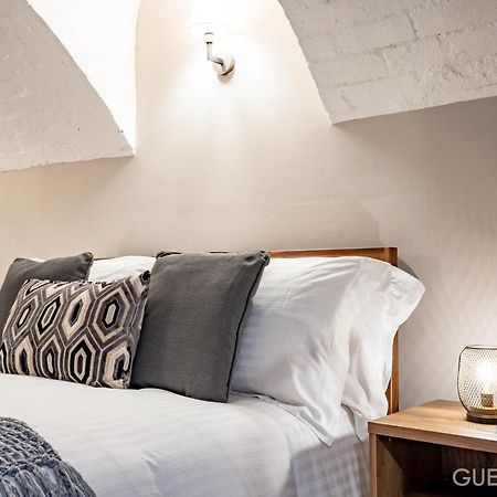 Host & Stay - Shaw Street Basement Вустер Екстер'єр фото